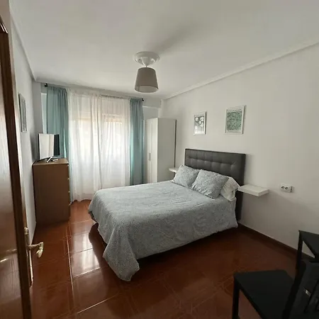 Apartamento Amplio Piso A 2 Min De La Playa Santa Marina