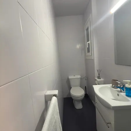 Amplio Piso A 2 Min De La Playa Santa Marina דירה ריבאדסלה