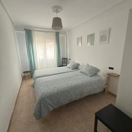 Amplio Piso A 2 Min De La Playa Santa Marina *