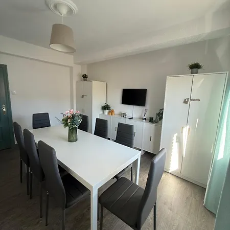 Apartment Amplio Piso 7 A 2 Min De Playa Santa Marina, 4