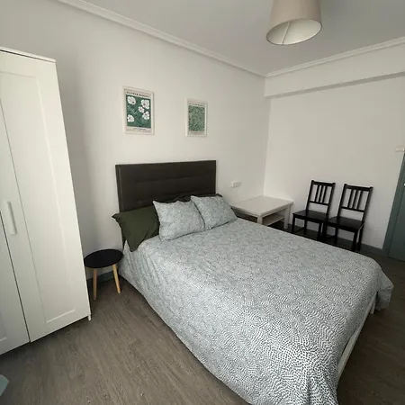 Apartment Amplio Piso 8 A 2 Min De Playa Santa Marina, 3 *