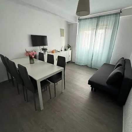 Apartment Amplio Piso 8 A 2 Min De Playa Santa Marina, 3 *